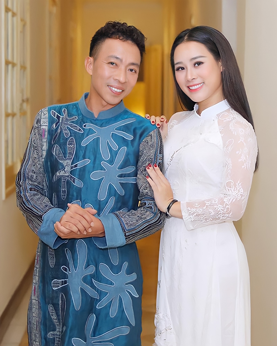 Ca sĩ Việt Hoàn: Hạnh phúc bên vợ đẹp kém 18 tuổi, muốn nghỉ hát ở tuổi 60, xây viện dưỡng lão cho nghệ sĩ - Ảnh 2.