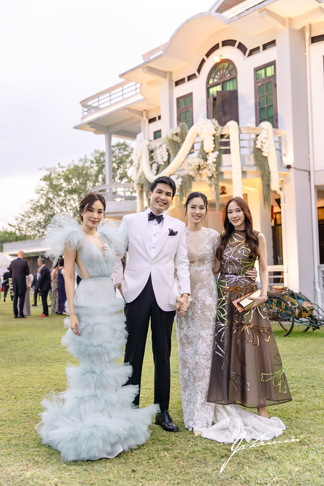 Nong Poy: Từ hành trình chuyển giới không dễ dàng đến cái kết hạnh phúc bên người thừa kế điển trai ở Phuket - Ảnh 17.