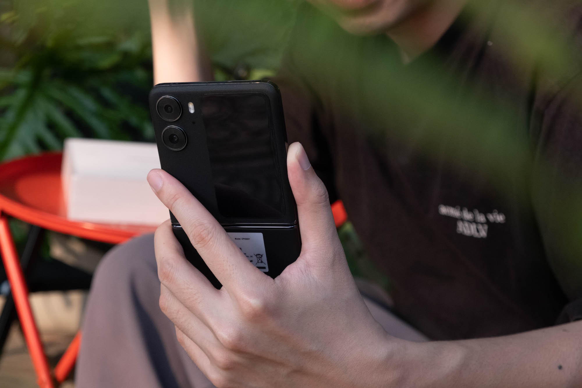 Trên tay Find N2 Flip: Thêm một chiếc điện thoại gập nữa xuất hiện tại Việt Nam, liệu có đáng mua? - Ảnh 9.
