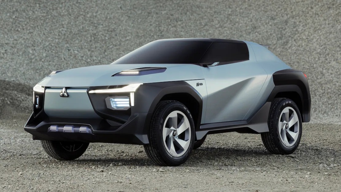 Sinh viên dựng concept Mitsubishi nhận mưa lời khen, khách hàng muốn hãng làm luôn SUV thương mại