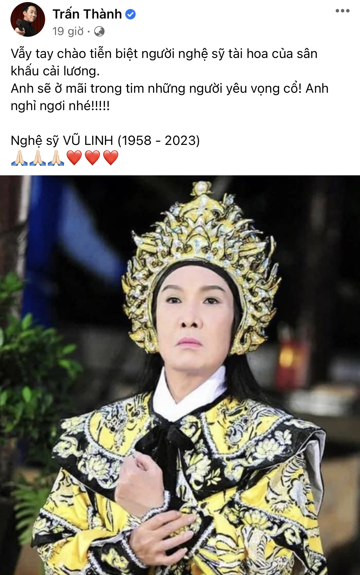 Tang lễ NSƯT Vũ Linh: Hoa viếng phủ kín, đông khán giả đến tiễn biệt, Mỹ Tâm và dàn sao Việt thương xót - Ảnh 20. Tang lễ NSƯT Vũ Linh: Hoa viếng phủ kín, đông khán giả đến tiễn biệt, Mỹ Tâm và dàn sao Việt thương xót - Ảnh 20.