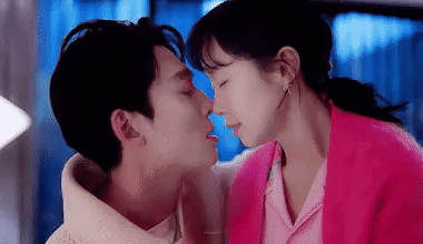 Câu trả lời khôn ngoan của Jung Kyung Ho khi được hỏi Sooyoung (SNSD) phản ứng thế nào với cảnh anh hôn say đắm “ảnh hậu” 50 tuổi - Ảnh 3.