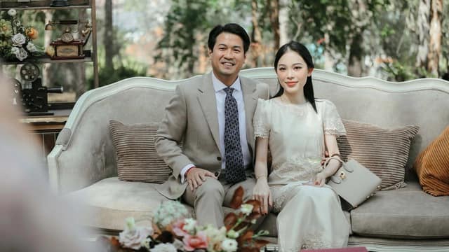 Phillip Nguyễn nhá hàng thiệp cưới: Hành trình yêu 4 năm với Linh Rin sắp đến ngày kết trái ngọt