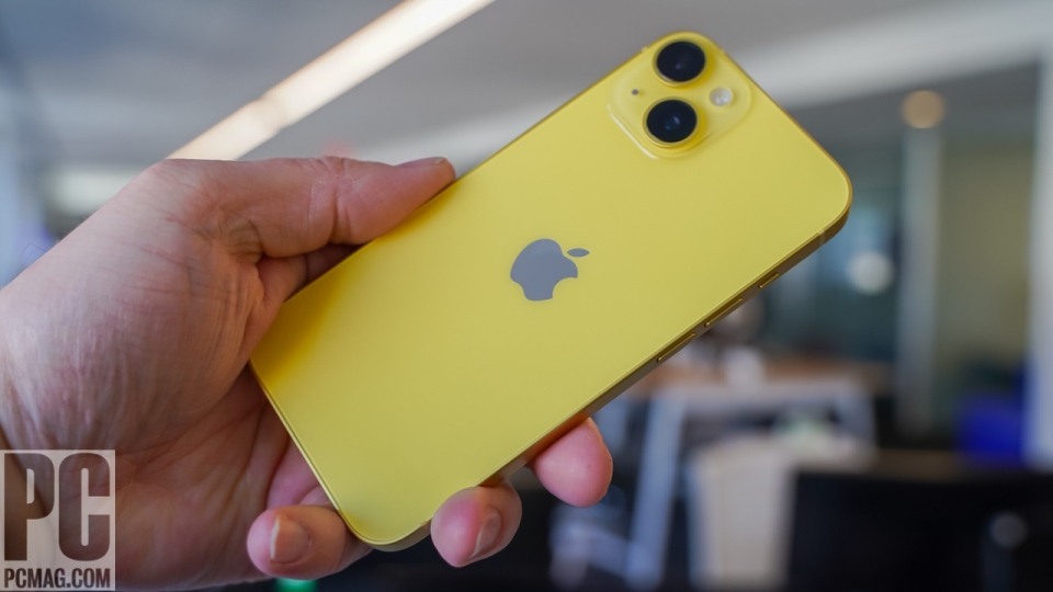 Trên tay mẫu iPhone 14 màu vàng rực rỡ mà Apple vừa cho ra mắt: Cực kỳ rực rỡ, tươi mới! - Ảnh 5.