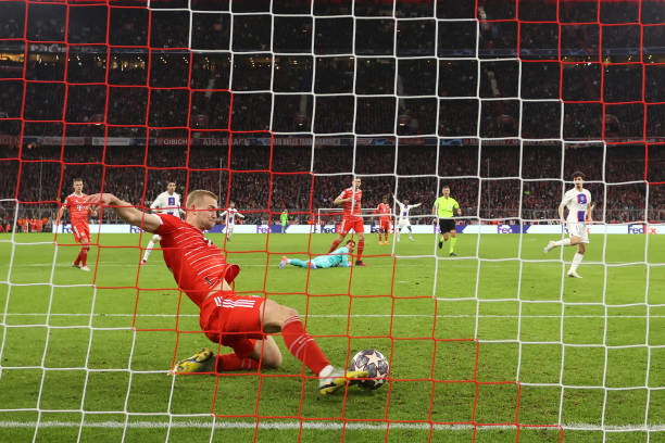 De Ligt cứu thua ngoạn mục cho Bayern Munich ở trận đấu với PSG