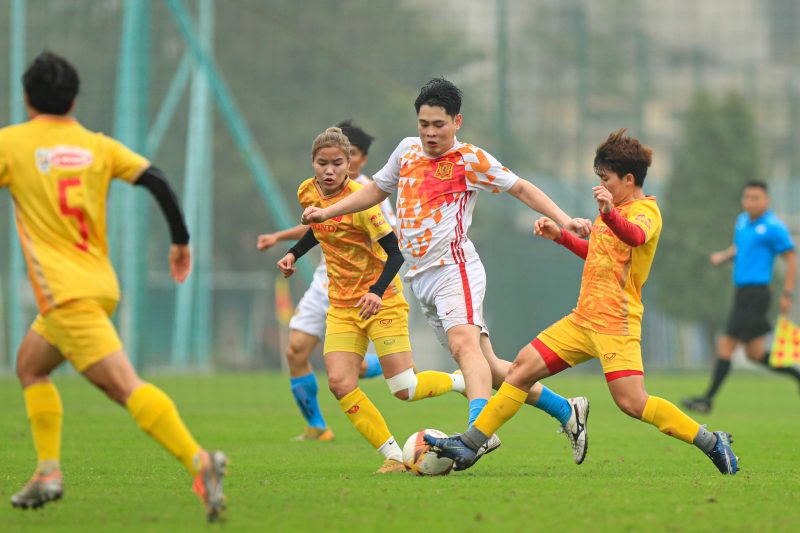Có Huỳnh Như, HLV Mai Đức Chung tự tin chốt danh sách tuyển nữ Việt Nam dự vòng loại Olympic - Ảnh 2.