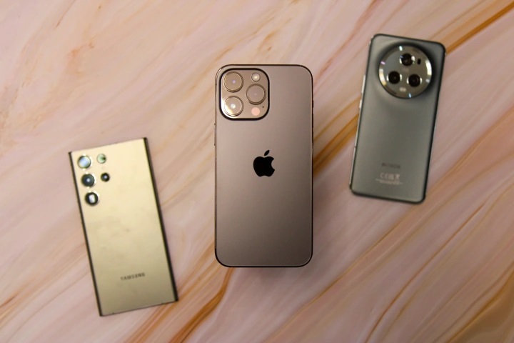Quá sùng bái Apple, người dùng không nhận ra iPhone 14 Pro Max là chiếc điện thoại &quot;lạc hậu, nhàm chán&quot; nhất năm 2023? - Ảnh 2.
