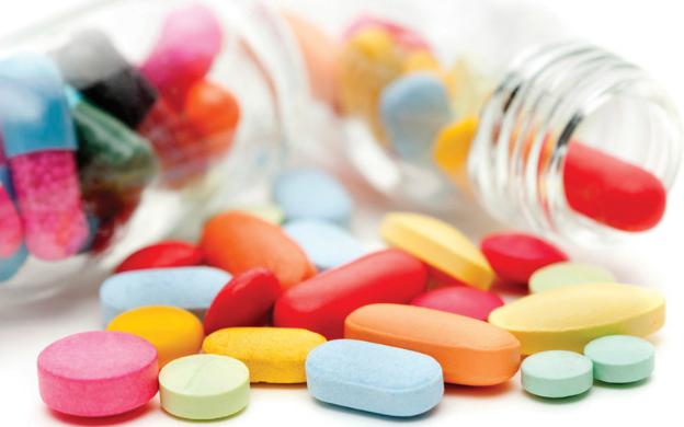 Bộ Y tế ngừng tiếp nhận hồ sơ cấp phép nhập khẩu thuốc của 3 công ty dược - Ảnh 1.