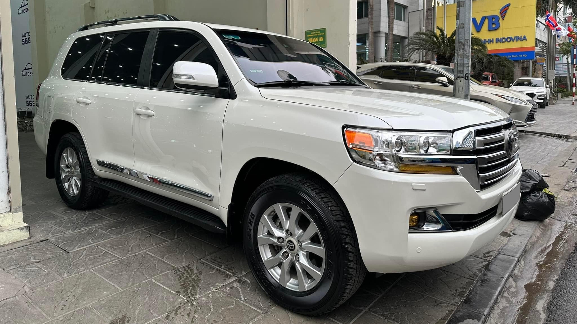 Đỉnh cao giữ giá: Land Cruiser 7 năm tuổi, đã lăn bánh 55.000 km, nhưng vẫn được rao bán cao hơn cả phiên bản mới