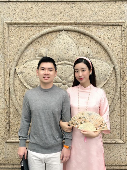 Hoa hậu Đỗ Mỹ Linh tuổi 27: Cuộc sống viên mãn, hạnh phúc bên chồng là Chủ tịch CLB Hà Nội - Ảnh 2.