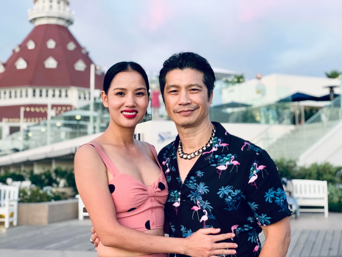 Vắng bóng màn ảnh Việt, Dustin Nguyễn có cuộc sống hạnh phúc bên bà xã xinh đẹp và 4 con ở Hawaii - Ảnh 4.