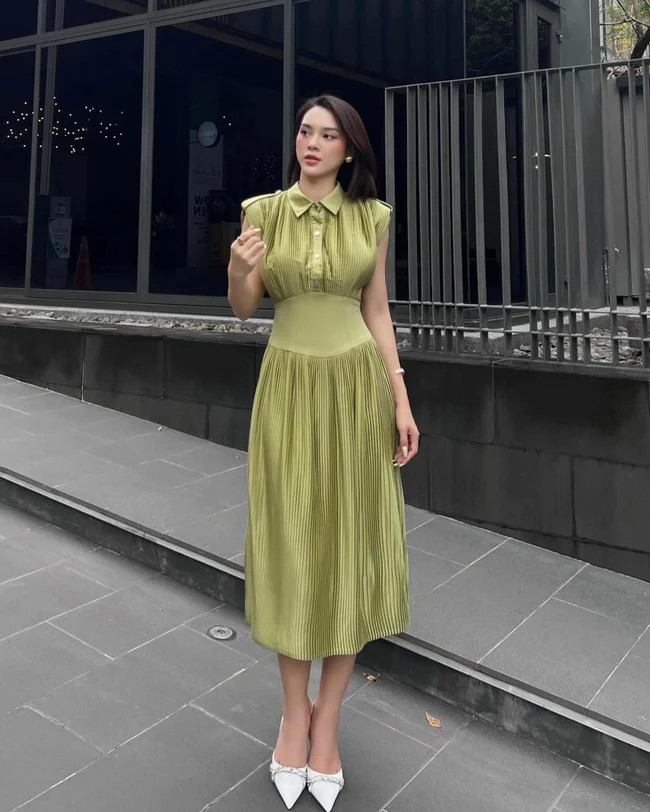 Quỳnh Lương - Huyền Lizzie: Hai nữ chính mặc đẹp nhất phim VTV đụng hàng một mẫu váy - Ảnh 1.