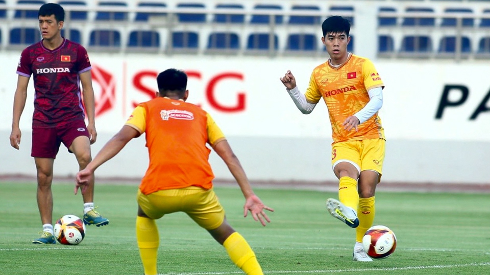 U22 Việt Nam chốt hai trận đấu kín với CLB TPHCM, HLV Troussier loại 7 cầu thủ