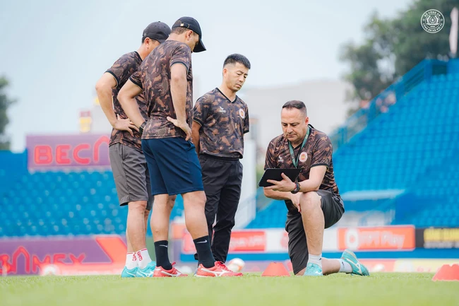 CHÍNH THỨC: HLV Polking nói rõ lý do từ chối ‘dải ngân hà V-League’, gia hạn hợp đồng với LĐBĐ Thái Lan - Ảnh 3.