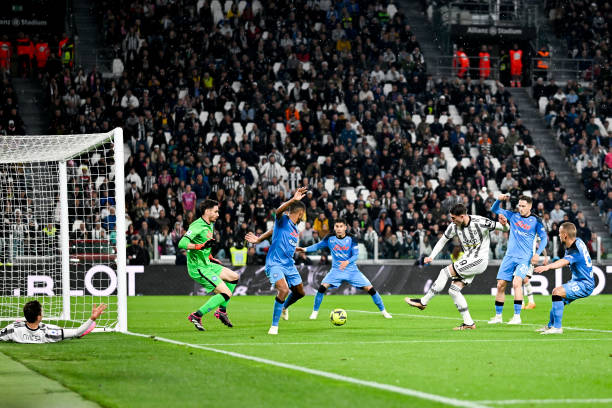 Juventus thua tức tưởi sau khi bị từ chối bàn thắng 2 lần, Napoli xác định ngày lên ngôi vô địch Serie A - Ảnh 4.