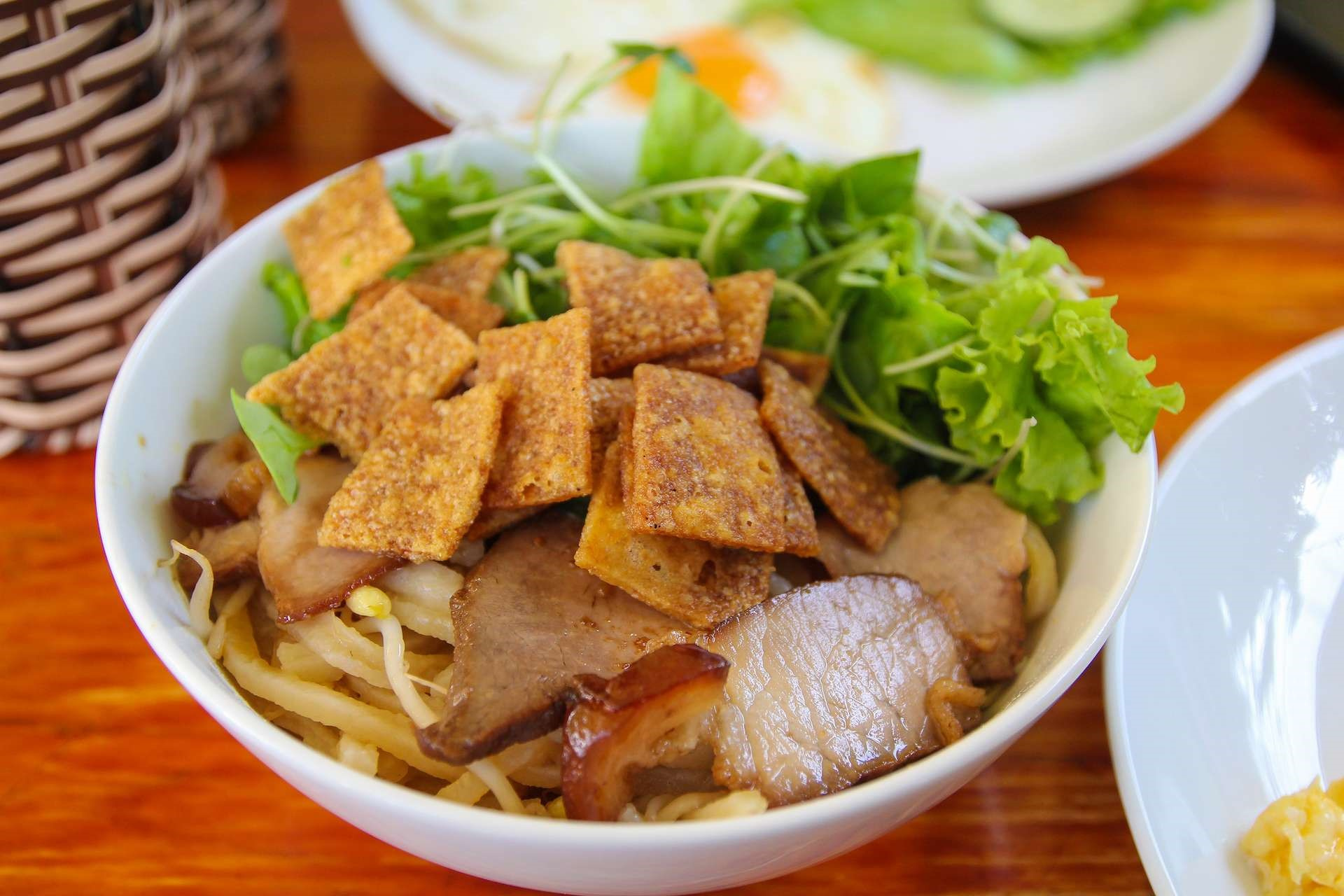 10 món ngon của Việt Nam được báo nước ngoài khen nức nở: 1 món bánh nhiều người Việt còn nhầm - Ảnh 8.