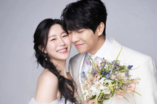 Lee Seung Gi tổ chức đám cưới xa hoa hơn Hyun Bin - Son Ye Jin nhưng lại thua kém ở 1 điều  - Ảnh 1.