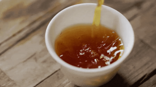 Cụ ông quái gở ẩn cư trong rừng sâu suốt 20 năm, mỗi ngày liều mạng đi tìm thức quà trân quý bán cho người có tâm hồn trà nghệ - Ảnh 11.