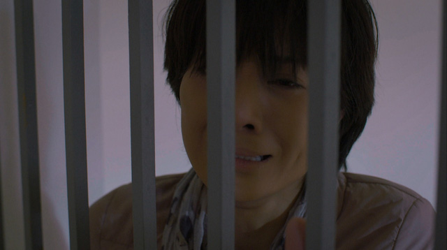 Hai cảnh quay đầy đau thương khi bị cưỡng bức của Thanh Hương trên màn ảnh khiến khán giả xót xa - Ảnh 3.