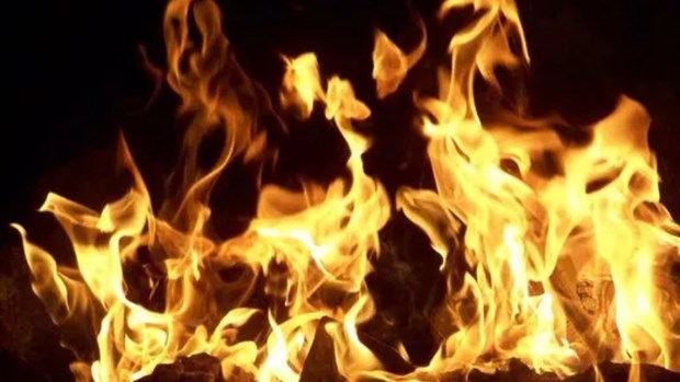 Hỏa hoạn tại vùng núi Urals của Nga gây thiệt hại nghiêm trọng  - Ảnh 1.