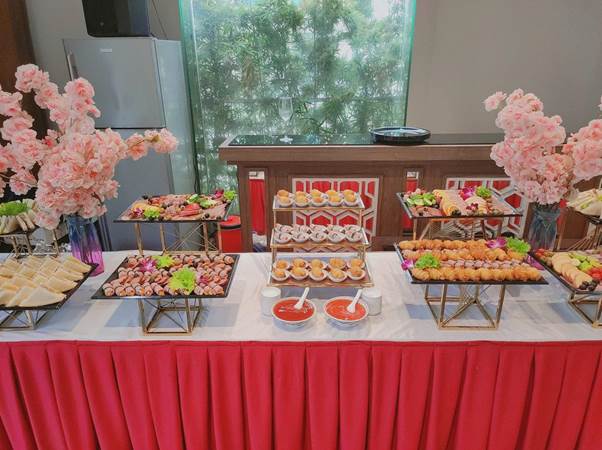 Lợi ích khi sử dụng dịch vụ đặt tiệc tại nhà của The Catering - Ảnh 1.