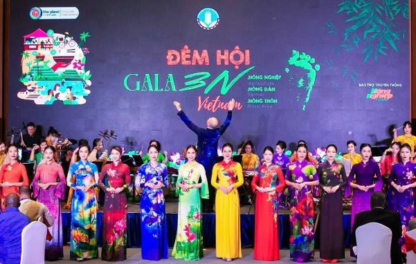 Áo dài của NTK Đỗ Trịnh Hoài Nam gây ấn tượng với các đại biểu quốc tế - Ảnh 8.