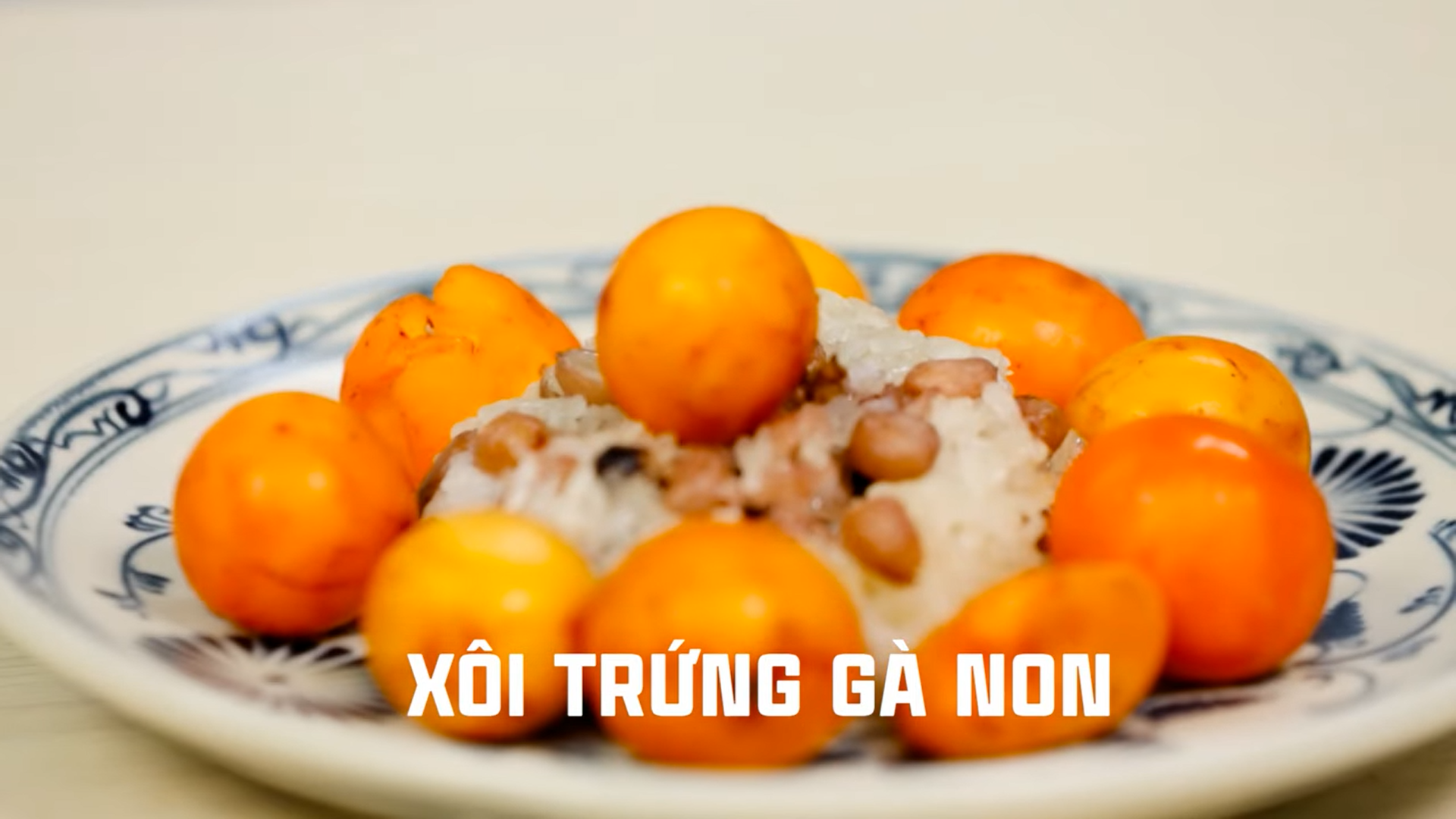 Khách Tây thưởng thức các món trứng của Việt Nam: Món đáng sợ nhất thế giới hóa ra lại ngon không tưởng - Ảnh 1.