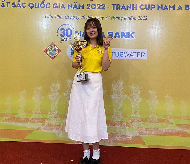 Diệu Uyên và Hồng Nhung, hot-girl tuyển cờ ốc của đội tuyển Việt Nam tại SEA Games 32 - Ảnh 2.