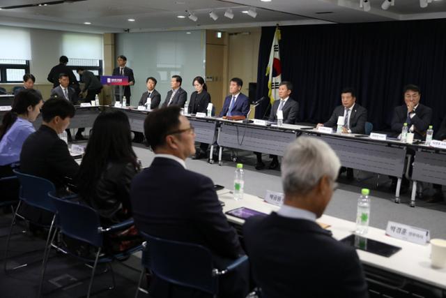 Biến căng: Xóa án phạt cho các cầu thủ bán độ, Phó Chủ tịch cùng loạt quan chức của LĐBĐ Hàn Quốc phải từ chức  - Ảnh 2.