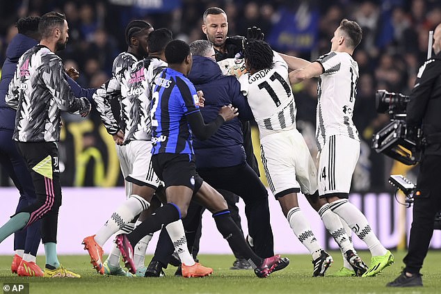 Lukaku sắm vai người hùng và tội đồ trong 1 phút, Juventus vs Inter kết thúc trận đấu đầy căng thẳng - Ảnh 5.