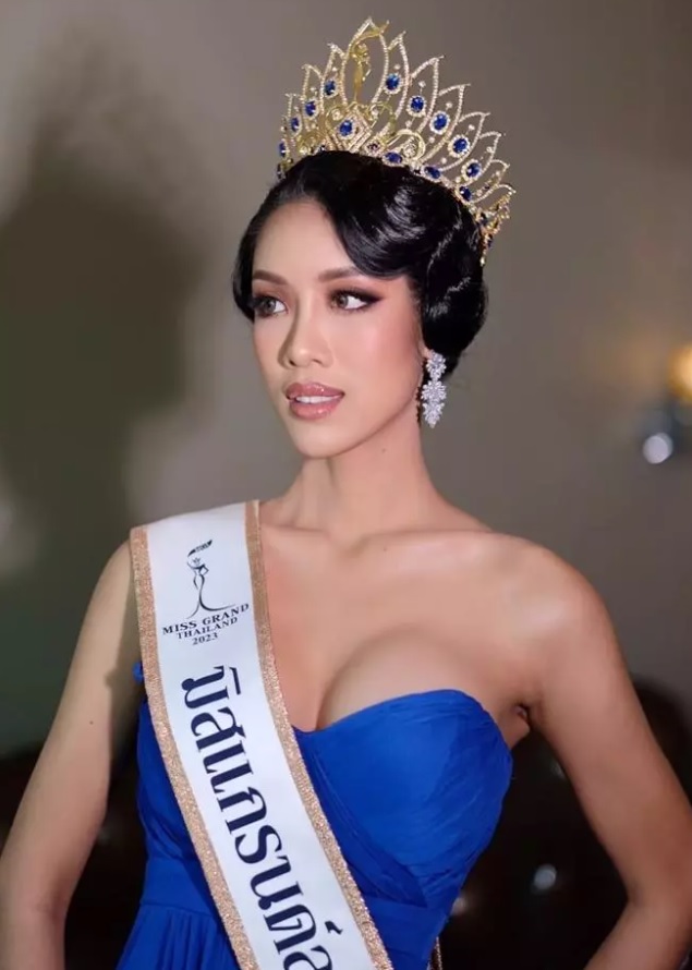 Hậu leo cây, làm lố livestream bán hàng, dàn thí sinh Hoa hậu Hòa bình Thái Lan hóa nữ thần, tay đua - Ảnh 17.