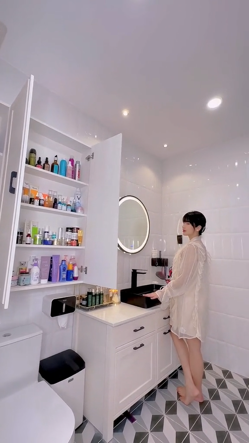 Diệp Lâm Anh khoe gia tài skincare cực khủng khiến chị em nhìn thôi cũng đủ sướng mắt   - Ảnh 3.