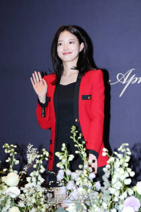 Hé lộ hình ảnh đầu tiên từ hôn lễ 2 tỷ của Lee Seung Gi: An ninh nghiêm ngặt, dàn sao hội tụ đông như lễ trao giải - Ảnh 7.