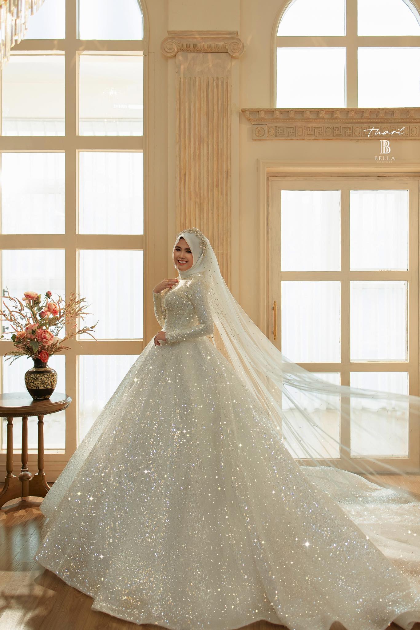 Cô dâu của Đạt Villa tiết lộ về 4 chiếc váy cưới trị giá 1 tỷ đồng