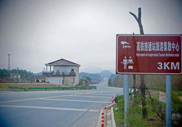 Ngôi nhà cứng đầu nằm ngay giữa giao lộ, gia chủ đòi đền bù hơn 10 tỷ đồng cùng BĐS 480m2 mới di dời: Được cho là điểm đen giao thông - Ảnh 3.
