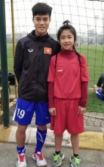 Hot girl Thanh Nhã thần tượng Văn Toàn, chơi bóng đá phong trào trước khi có siêu phẩm SEA Games 32 - Ảnh 4.
