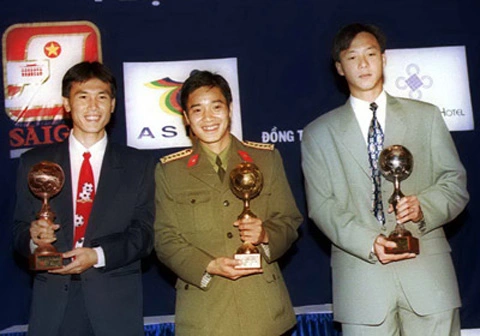 Danh thủ Nguyễn Hồng Sơn: Huyền thoại Việt Nam từng đánh bại cả Beckham và Rivaldo - Ảnh 3.