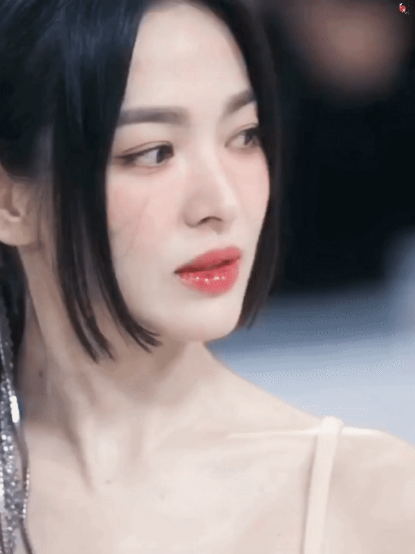 Song Hye Kyo gây chú ý trong clip hậu trường Met Gala 2023: Phải zoom thật kỹ cận mặt và hình slow motion mới thấy điểm trừ này - Ảnh 10.