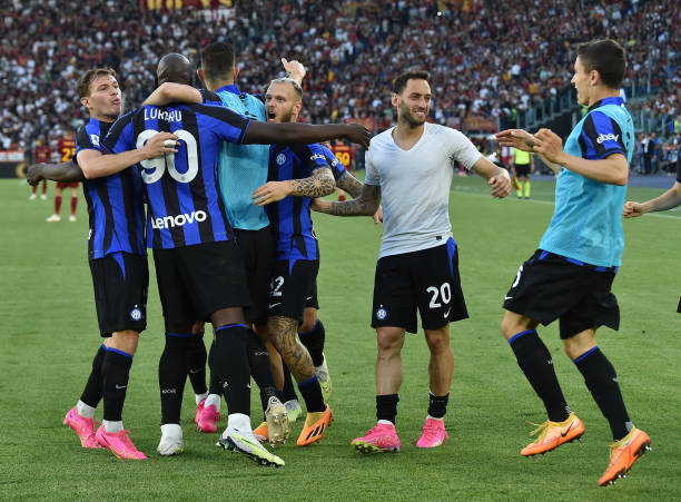 Inter Milan hạ Roma 2-0, trở lại top 4 Serie A