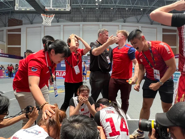 Tuyển bóng rổ nữ Việt Nam làm nên lịch sử trong điều kiện ngặt nghèo đến khó tin - Ảnh 2.
