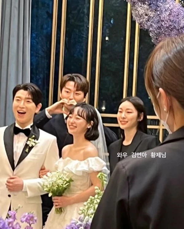 &quot;Nữ hoàng sân băng&quot; Kim Yuna lộ diện qua ảnh cam thường tại đám cưới, nhan sắc ra sao? - Ảnh 2.