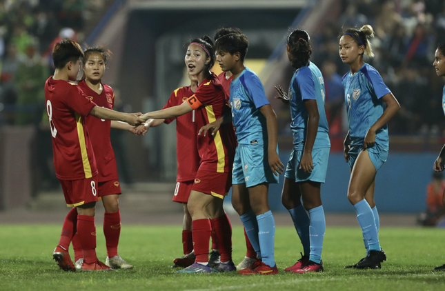 Hot girl Bảo Trâm từng bị chê 'không có năng khiếu đá bóng', vụt sáng thành đội trưởng U20 Việt Nam - Ảnh 2.