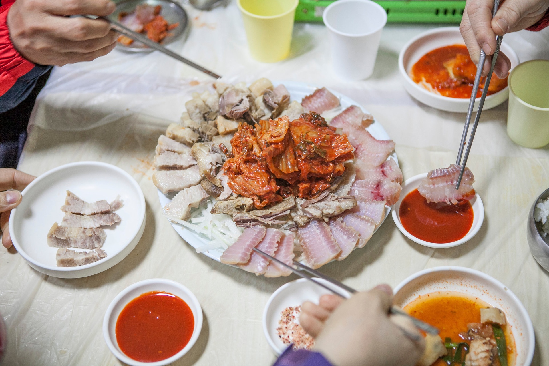 Làm một chầu ẩm thực 'cảm giác mạnh' ở Hàn Quốc, bạn có đủ gan để thử? - Ảnh 10.