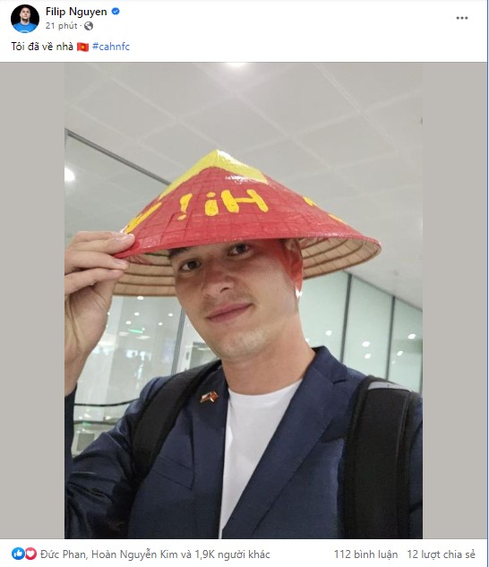 Vừa trở về Việt Nam, thủ môn Filip Nguyễn có hành động khiến CĐV phấn khích - Ảnh 2.
