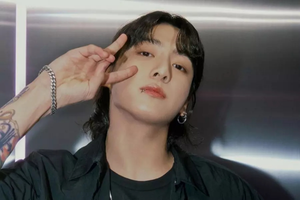 BTS Jungkook thông báo ra mắt solo với single 'Seven'