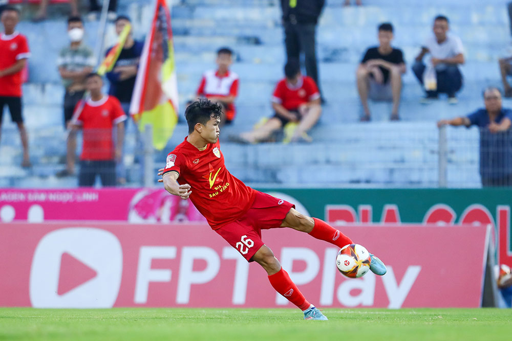 Văn Lâm và Rafaelson không 'gánh nổi' Topenland Bình Định