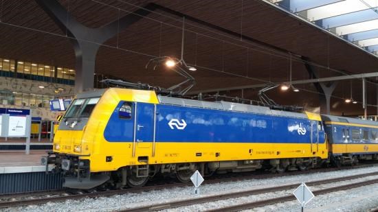 Sự cố máy tính làm tê liệt giao thông đường sắt ở Hà Lan - Ảnh 1.
