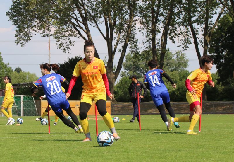 Trung vệ của tuyển nữ Việt Nam muốn theo Huỳnh Như ra nước ngoài chơi bóng - Ảnh 3.