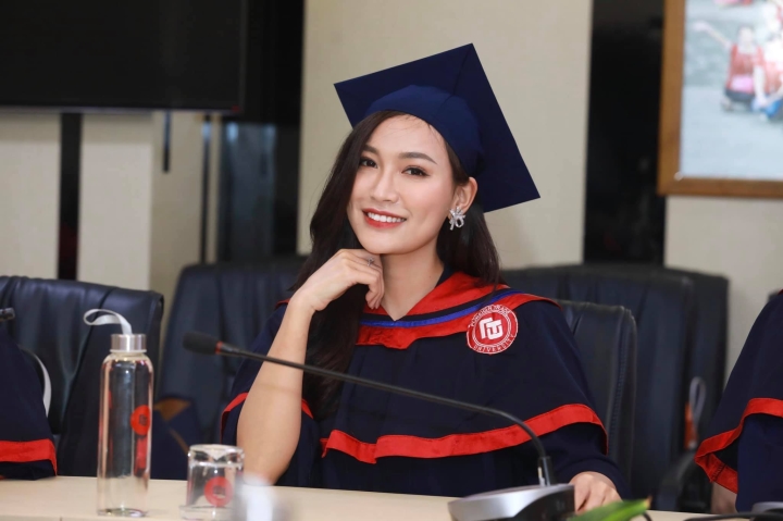 MC Linh Thủy: Ngoại hình thực tế 'khác xa' khi dẫn trên sóng VTV - Ảnh 3.