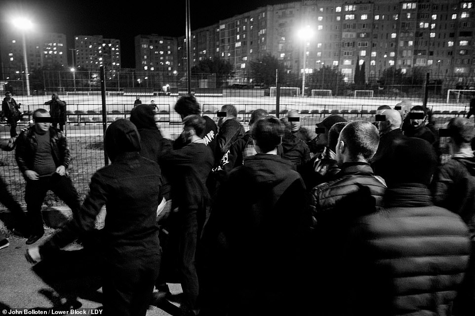 Bên trong thế giới ngầm bóng đá: Các Hooligan có quy tắc bạo lực khó ai sánh kịp - Ảnh 8.